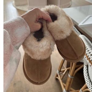 Toddler UNISEX Piper Faux Fur Cuff Clog Slippers - Cat & Jack Brown